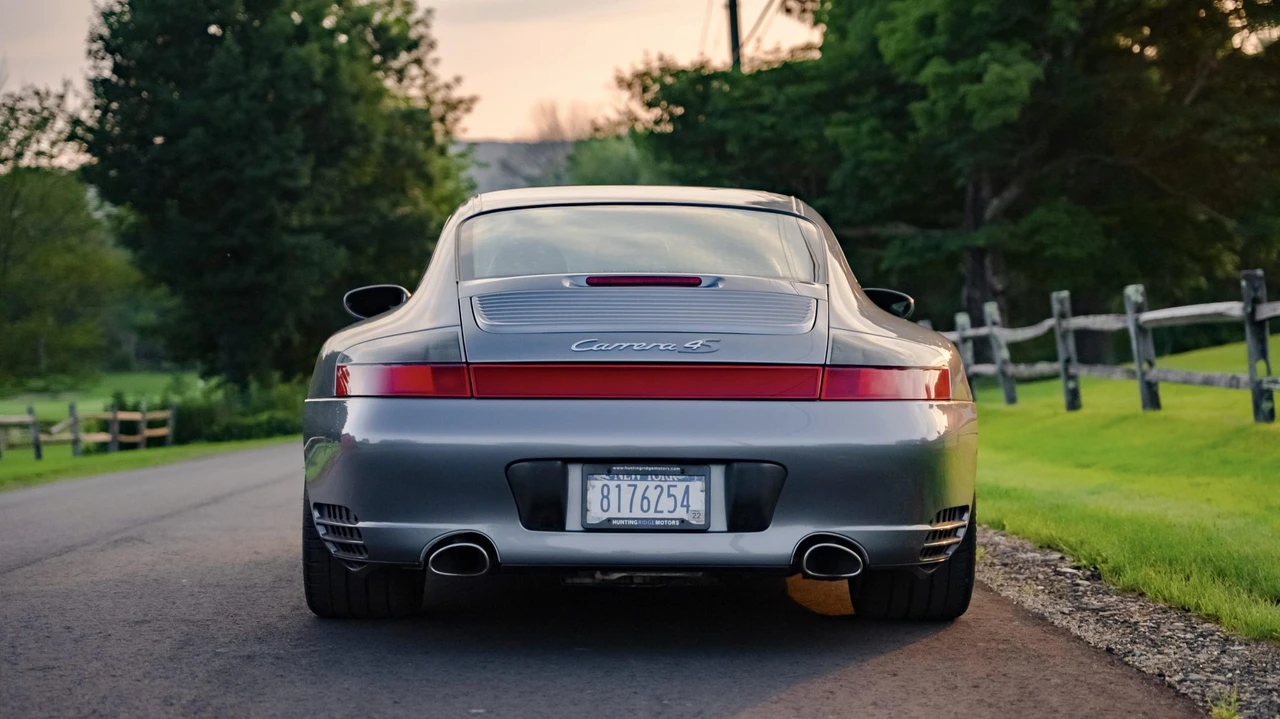 2004 Porsche 996 Carrera 4S - Image 24 of 31