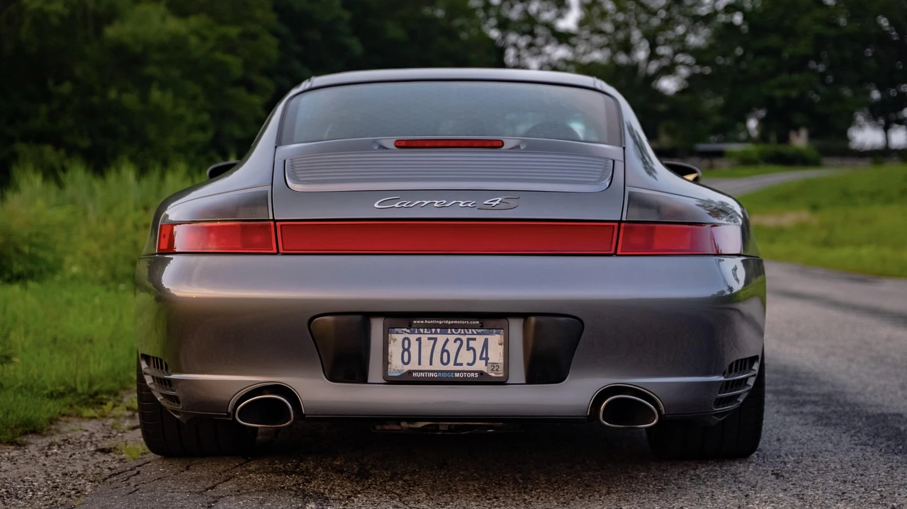 2004 Porsche 996 Carrera 4S - Image 23 of 31