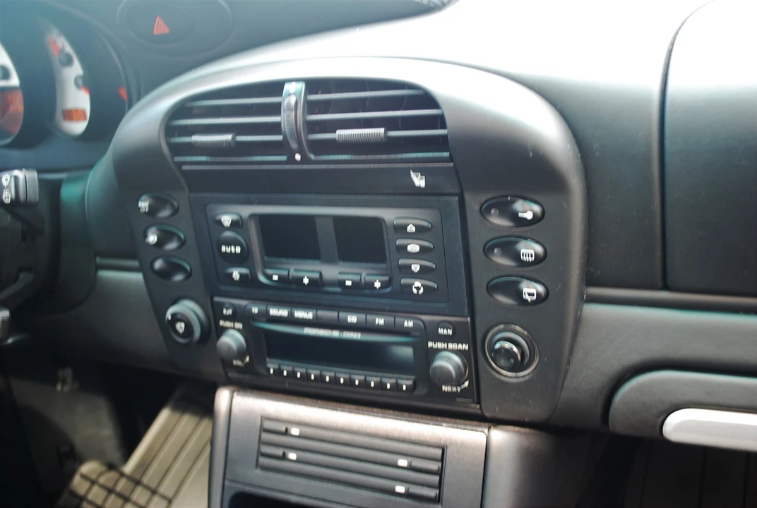 2004 Porsche 996 Carrera 4S - Image 29 of 31