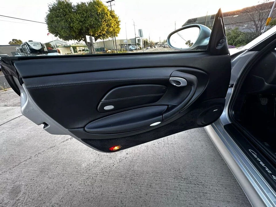 2004 Porsche 996 Carrera 4S - Image 22 of 31