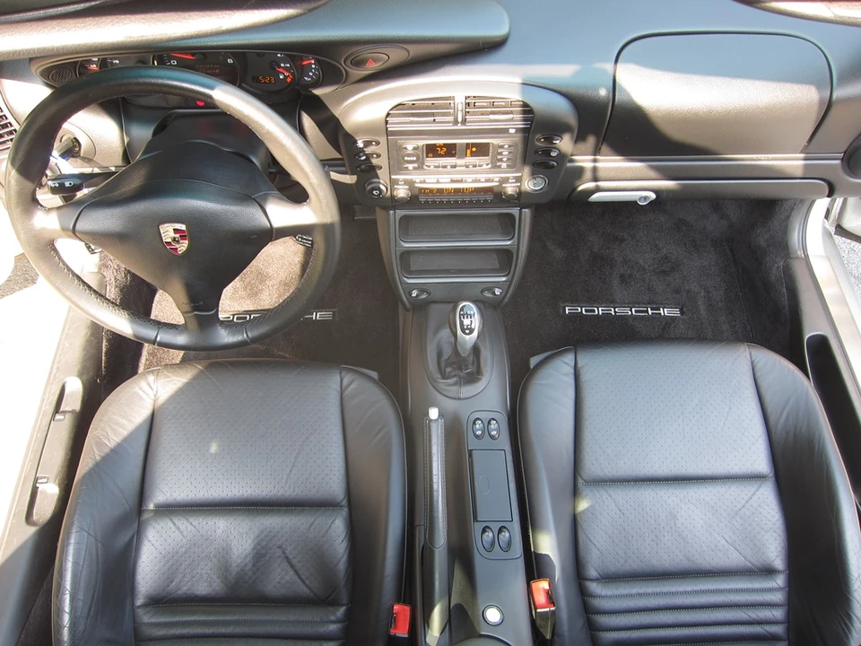 2004 Porsche 996 Carrera - Image 15 of 20