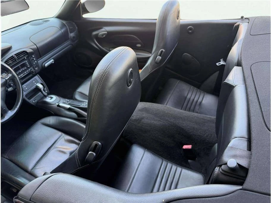 2004 Porsche 996 Carrera - Image 27 of 31