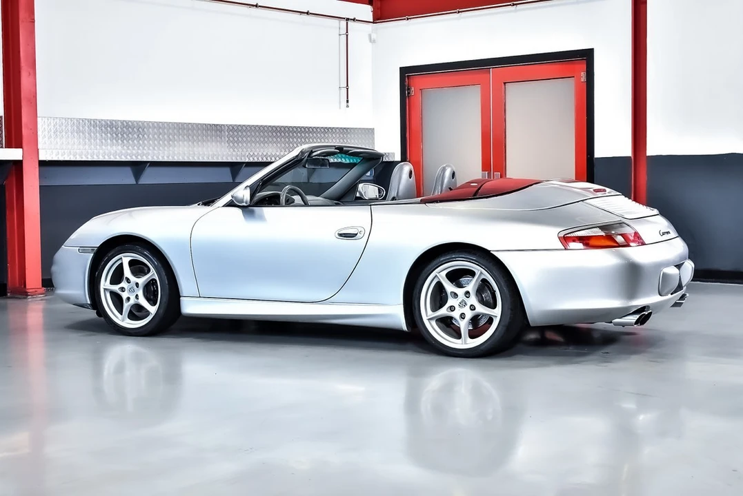 2004 Porsche 996 Carrera - Image 19 of 30