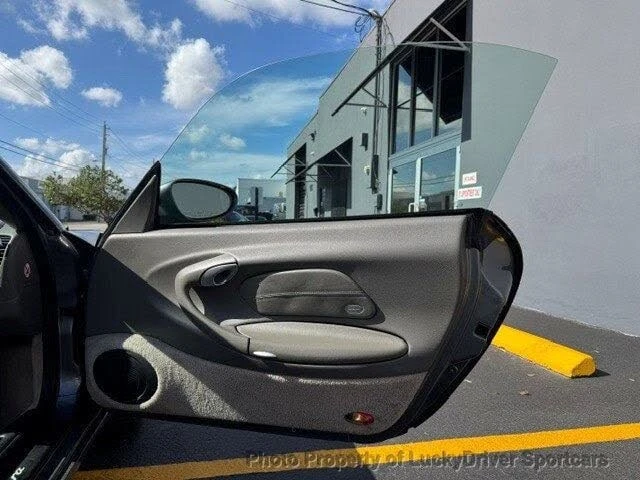 2004 Porsche 996 Carrera - Image 24 of 31