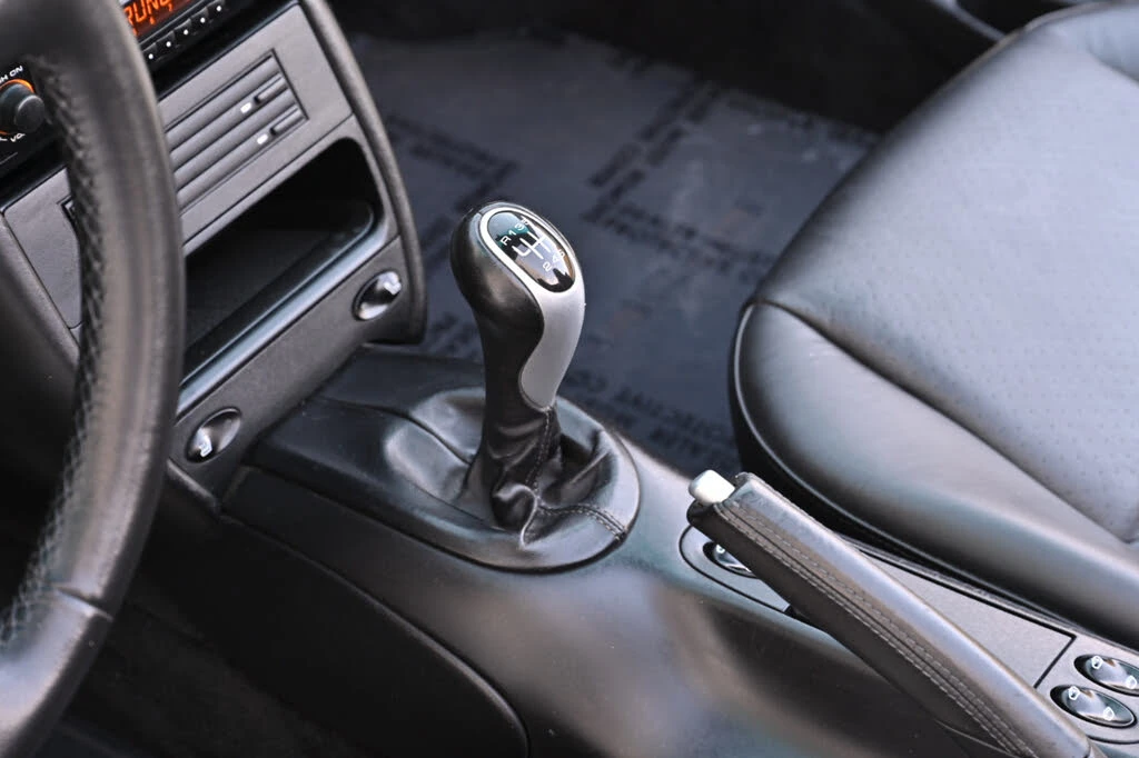 2004 Porsche 996 Carrera - Image 28 of 31