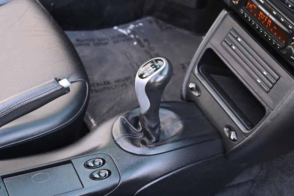 2004 Porsche 996 Carrera - Image 27 of 31