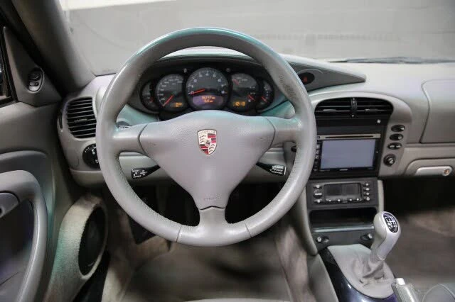 2004 Porsche 996 Carrera - Image 27 of 31