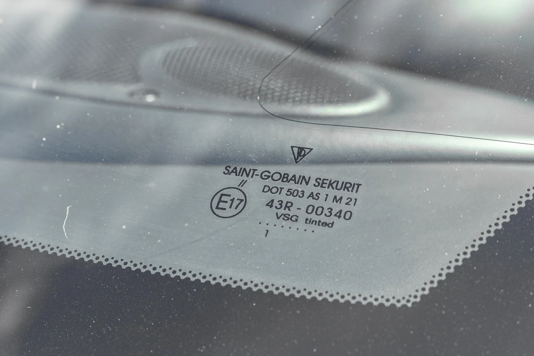 2004 Porsche 996 Carrera - Image 26 of 31