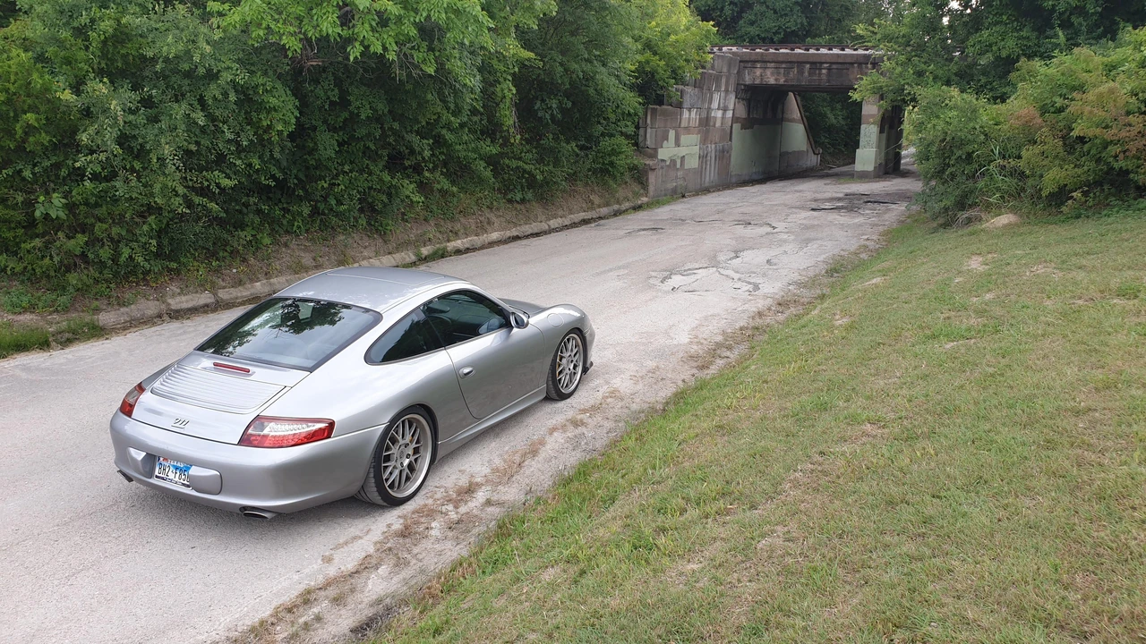 2004 Porsche 996 Carrera - Image 25 of 31
