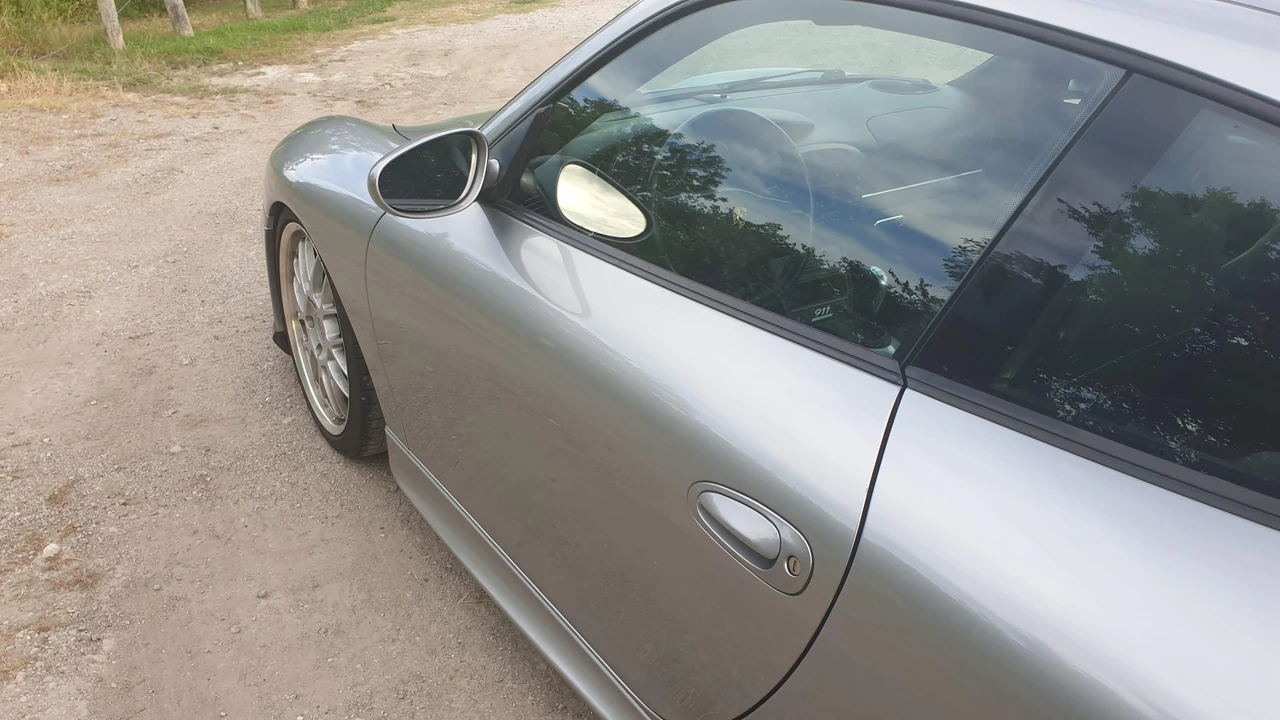 2004 Porsche 996 Carrera - Image 28 of 31