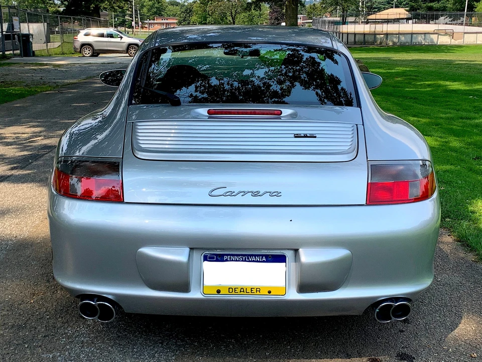 2004 Porsche 996 Carrera - Image 10 of 31