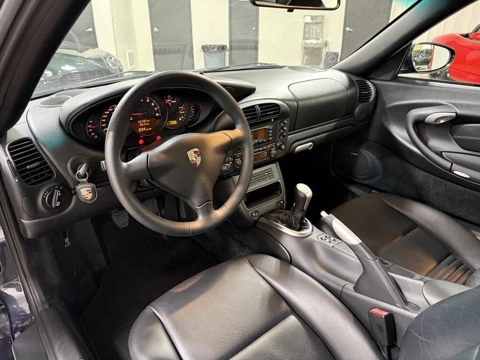 2004 Porsche 996 Carrera - Image 19 of 31