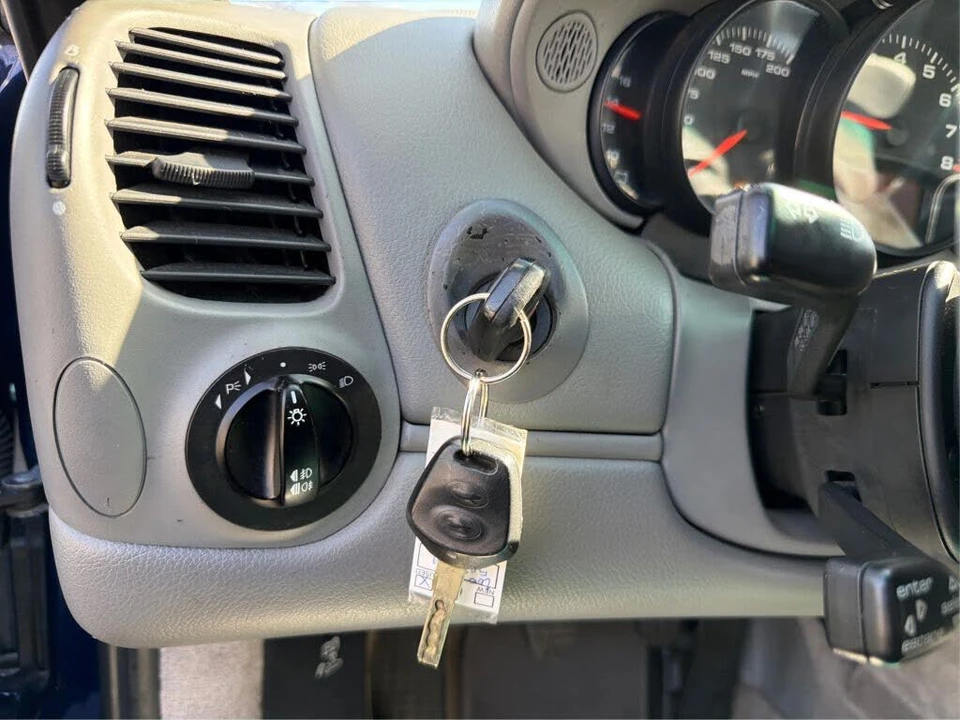 2004 Porsche 996 Carrera - Image 29 of 31