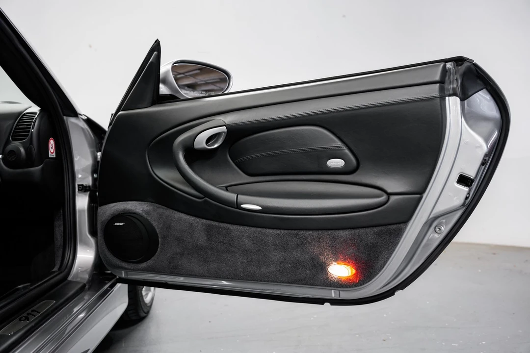 2004 Porsche 996 Carrera - Image 25 of 31