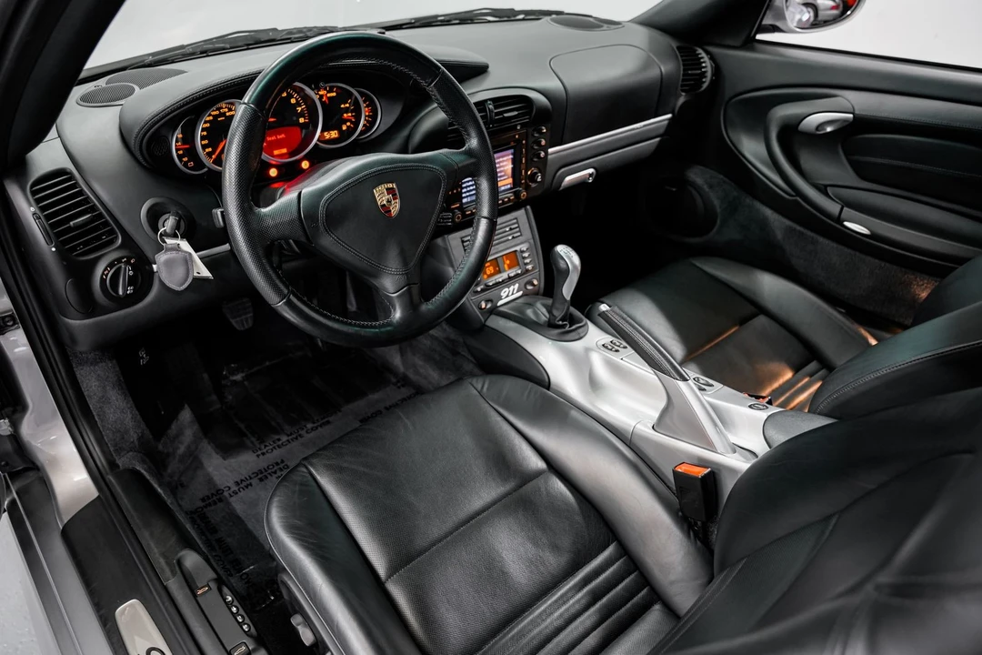 2004 Porsche 996 Carrera - Image 9 of 31
