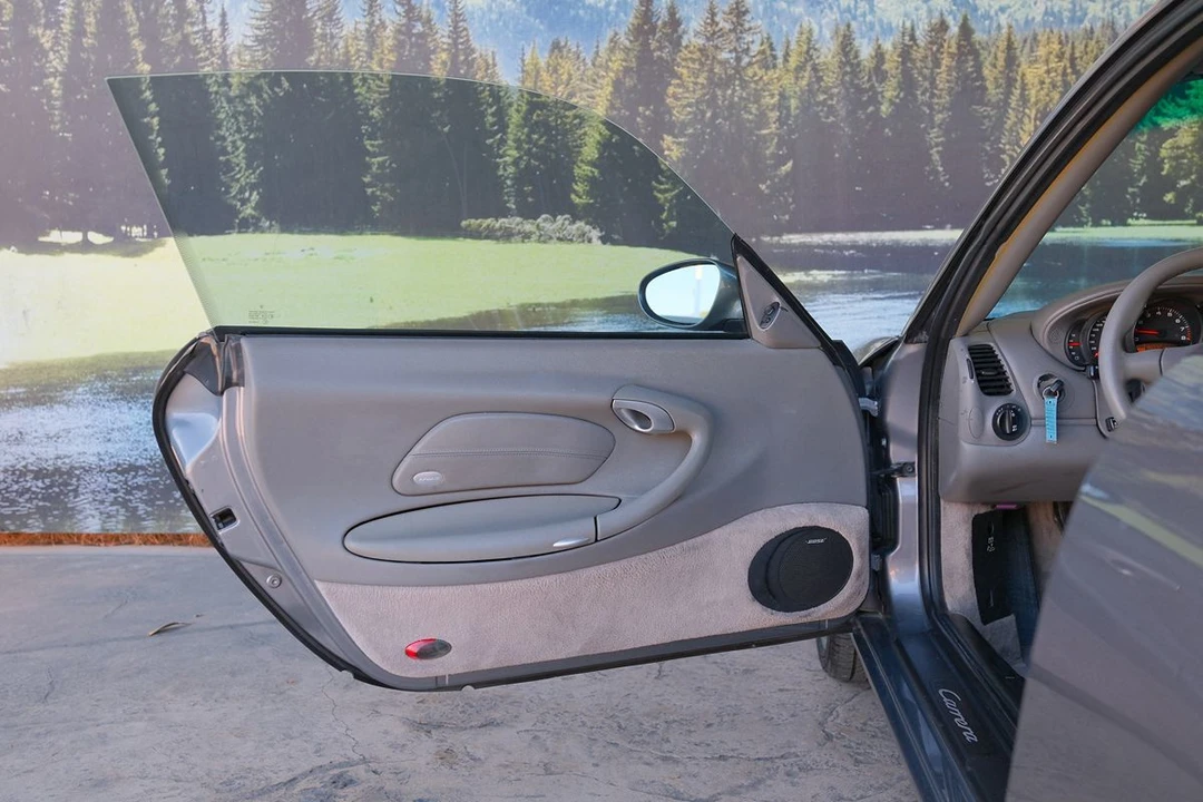 2004 Porsche 996 Carrera - Image 10 of 31