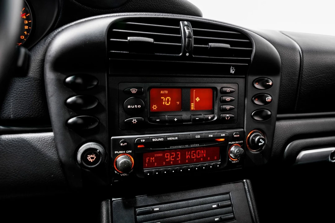2004 Porsche 996 Carrera - Image 12 of 31