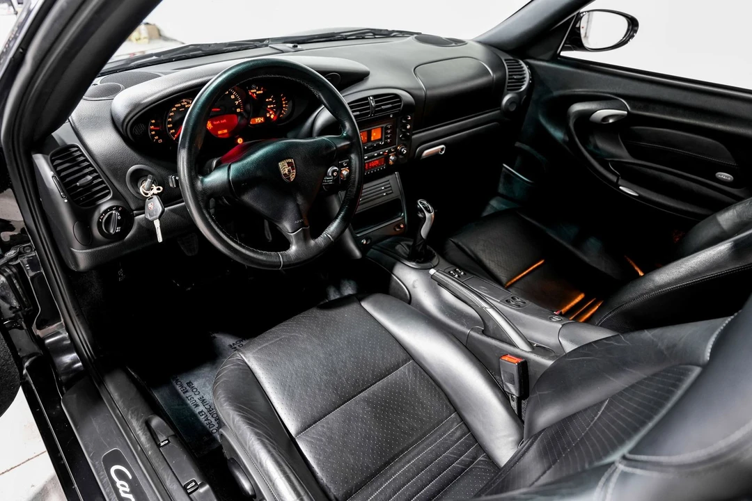 2004 Porsche 996 Carrera - Image 9 of 31