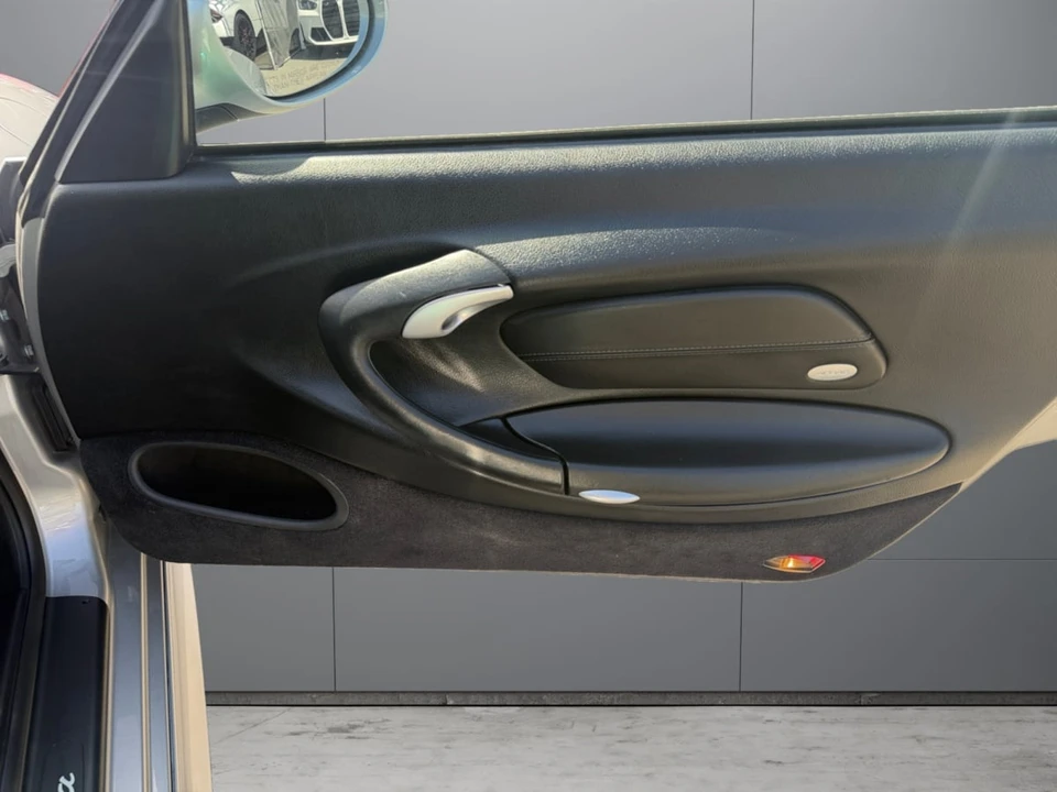 2004 Porsche 996 Carrera - Image 19 of 24