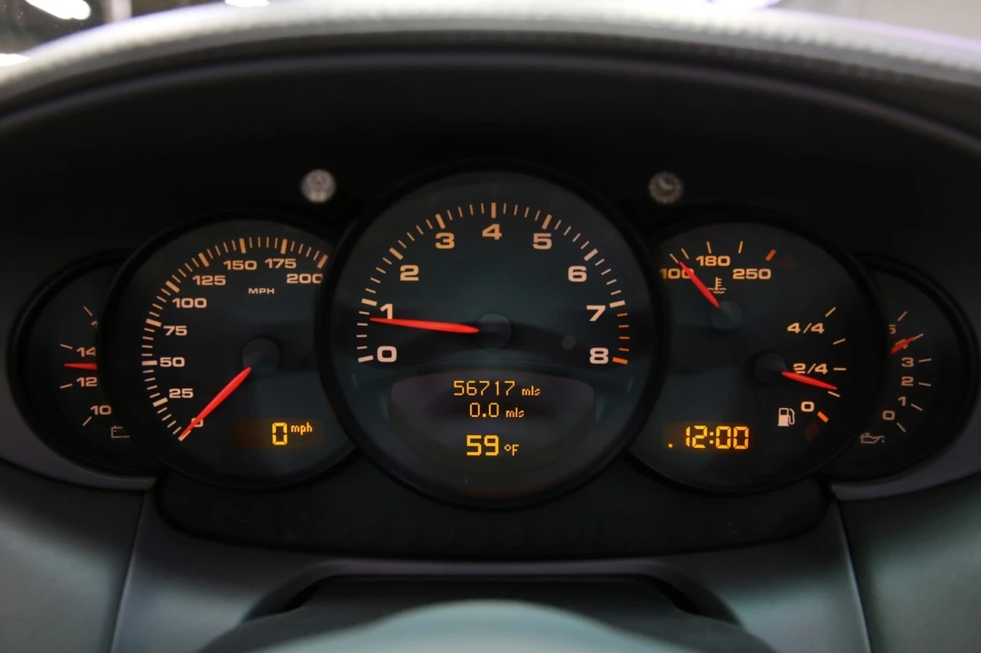 2004 Porsche 996 Carrera - Image 21 of 31