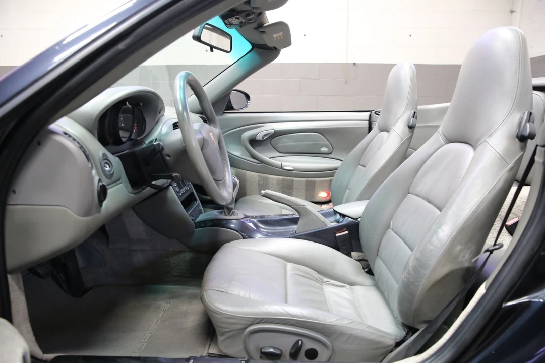 2004 Porsche 996 Carrera - Image 26 of 31
