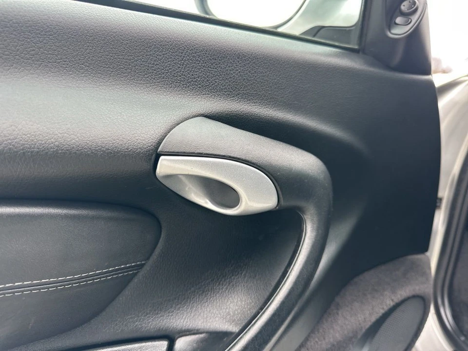 2004 Porsche 996 Carrera - Image 25 of 31