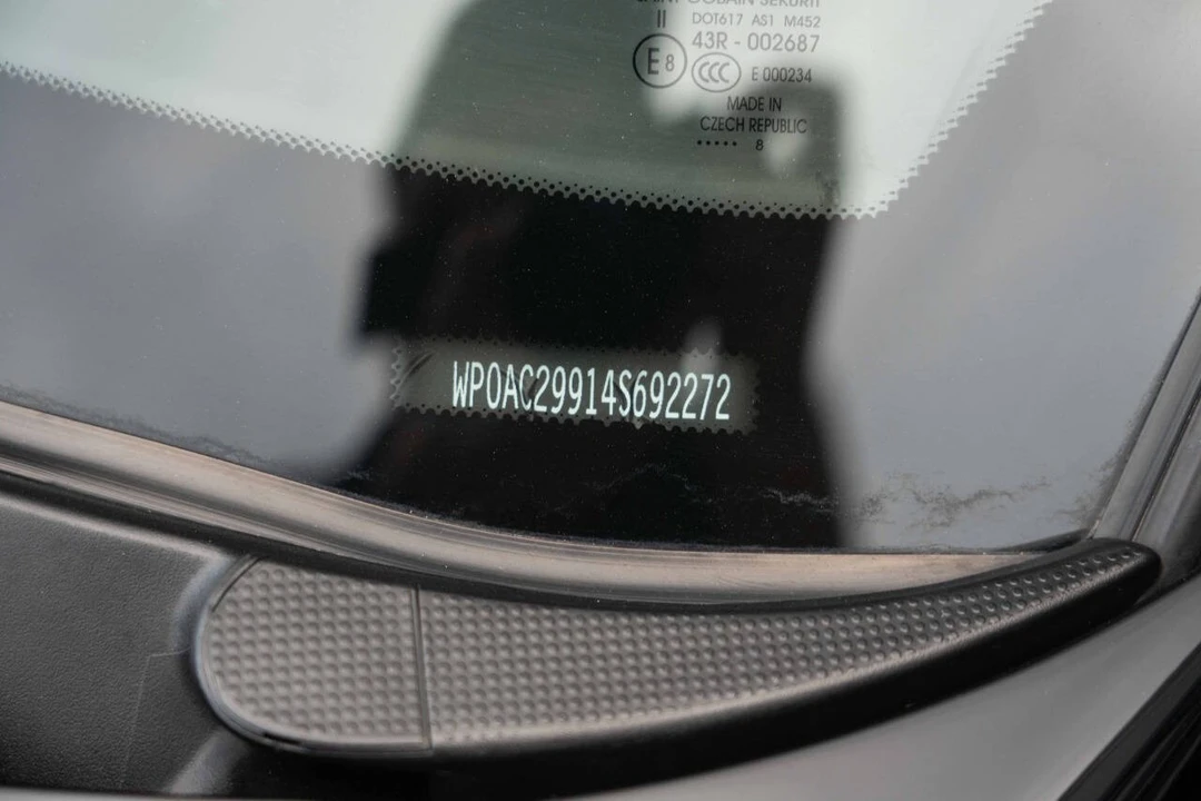 2004 Porsche 996 GT3 - Image 25 of 31
