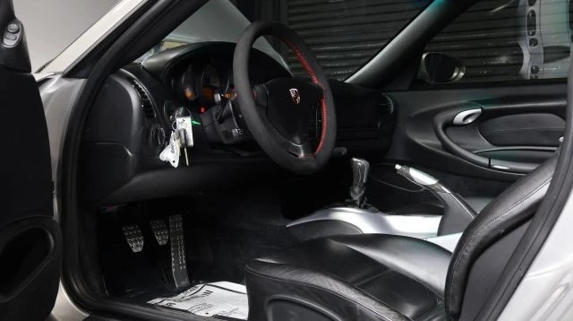 2004 Porsche 996 GT3 - Image 16 of 21
