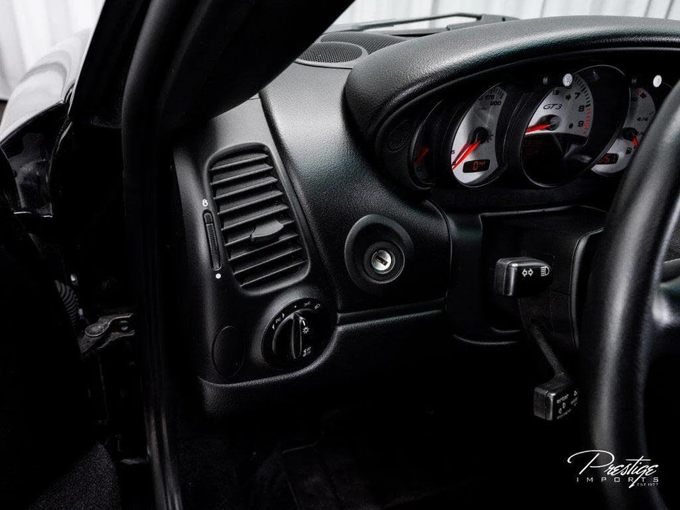 2004 Porsche 996 GT3 - Image 27 of 31