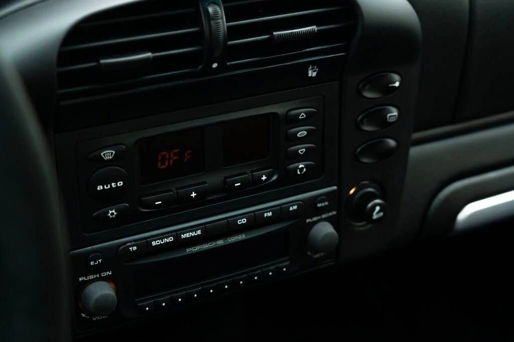 2004 Porsche 996 GT3 - Image 25 of 31
