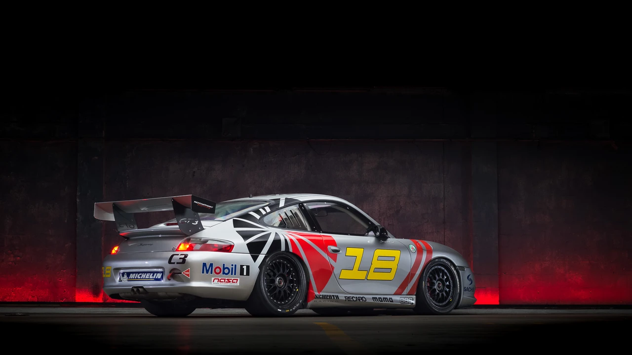 2004 Porsche 996 GT3 - Image 8 of 31