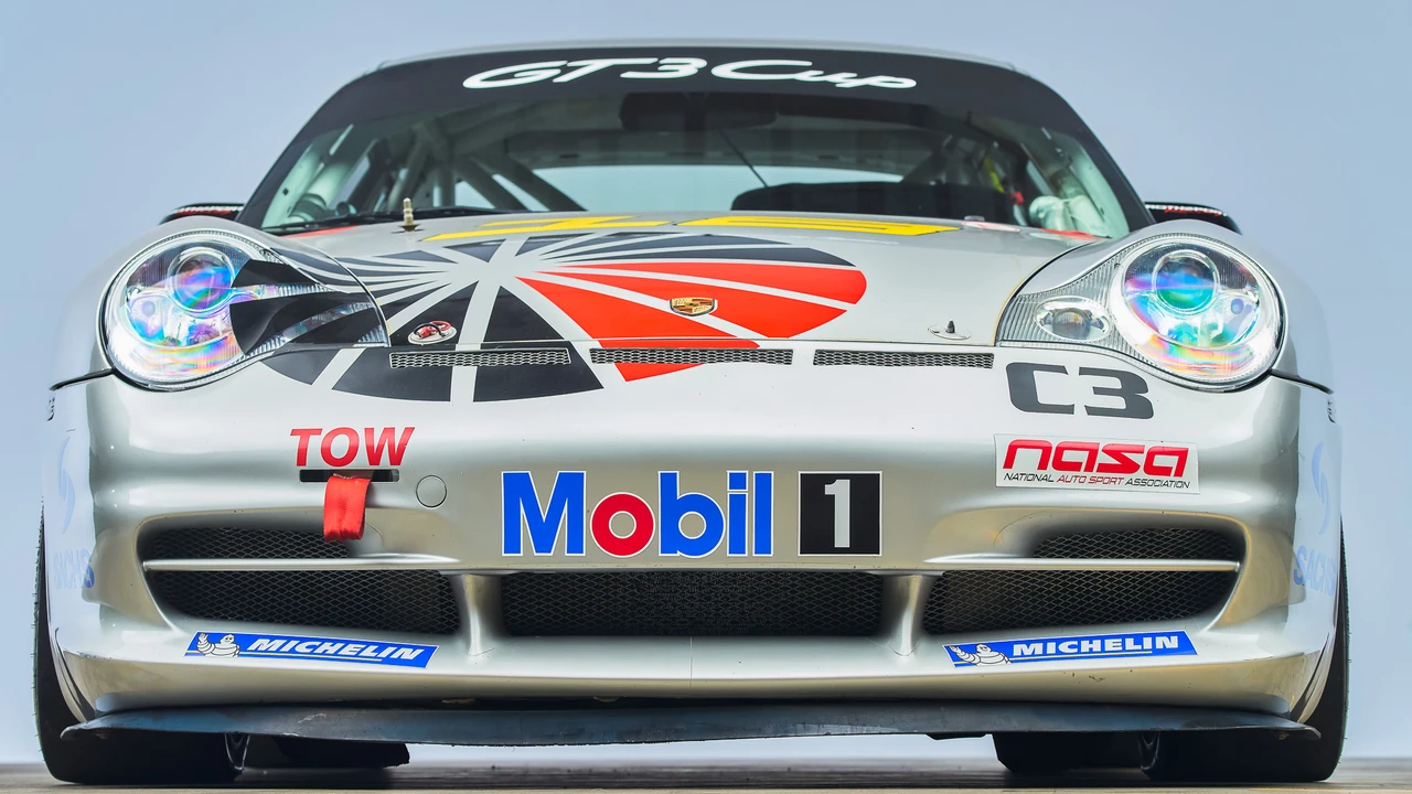 2004 Porsche 996 GT3 - Image 29 of 31