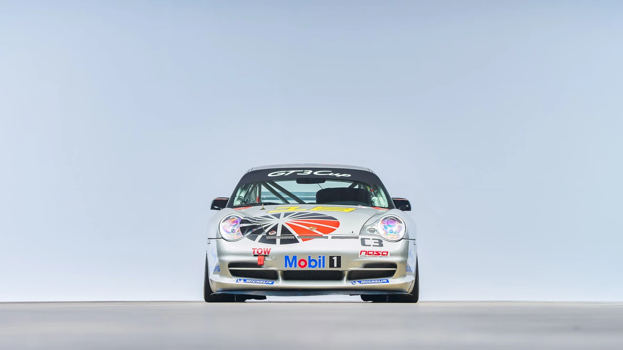 2004 Porsche 996 GT3 - Image 16 of 31