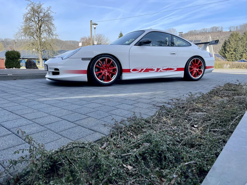 2004 Porsche 996 GT3 RS - Image 2 of 31