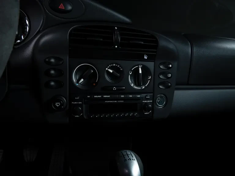 2004 Porsche 996 GT3 - Image 16 of 31