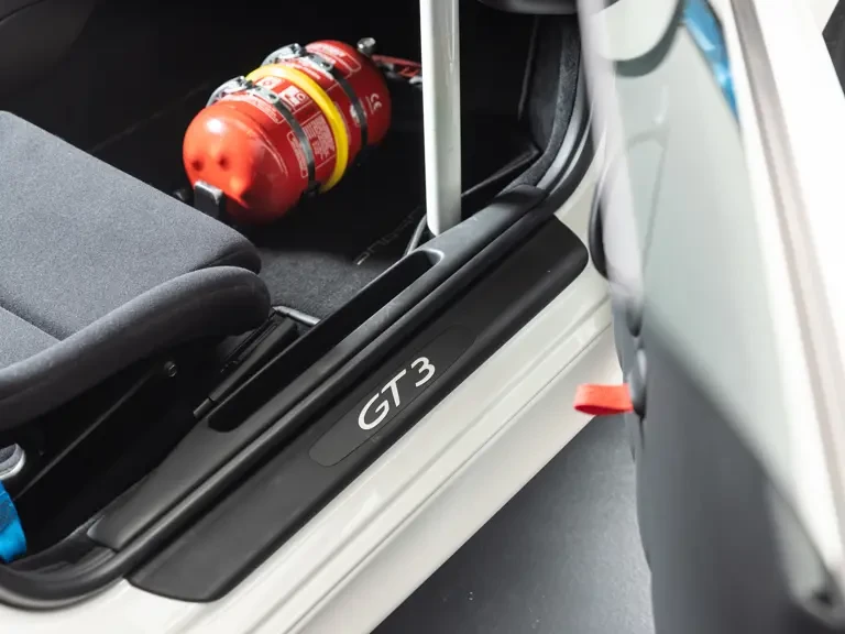 2004 Porsche 996 GT3 RS - Image 17 of 31