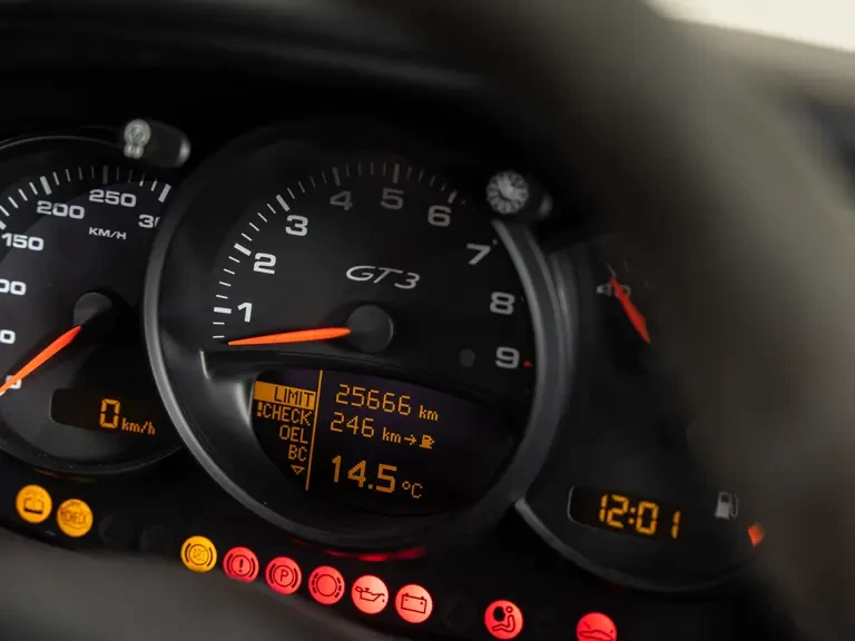 2004 Porsche 996 GT3 RS - Image 11 of 31