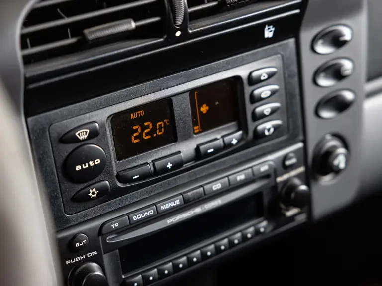 2004 Porsche 996 GT3 RS - Image 13 of 31
