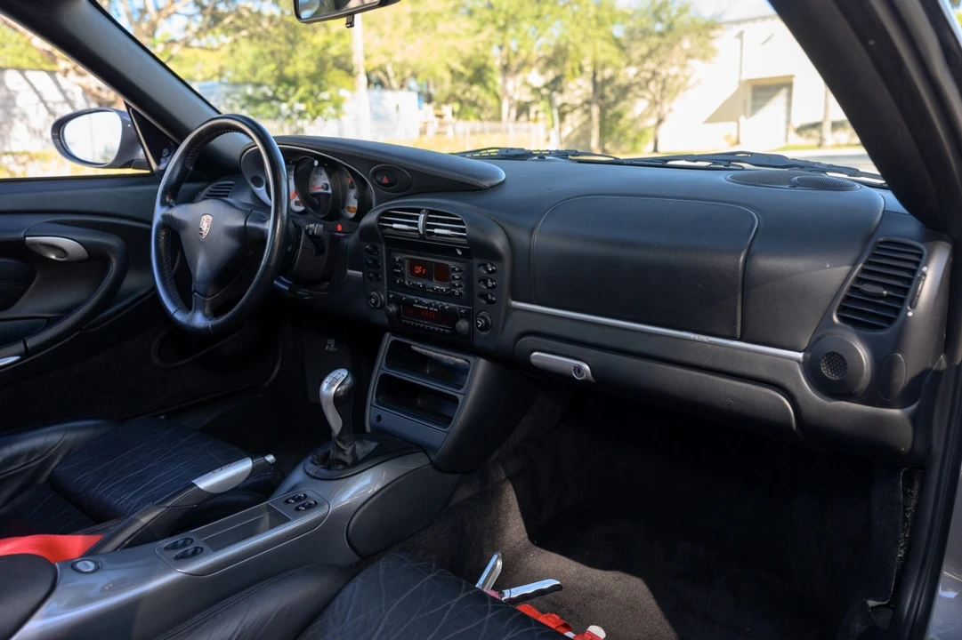 2004 Porsche 996 GT3 - Image 19 of 28