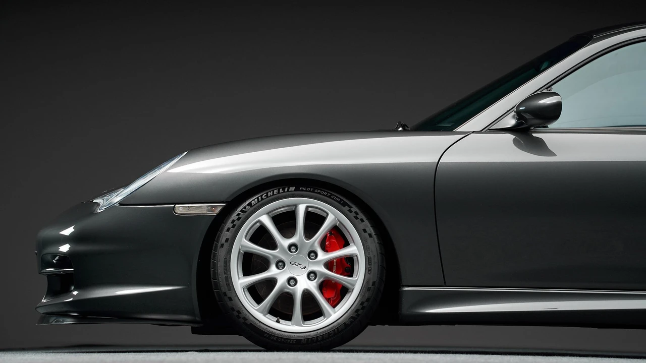 2004 Porsche 996 GT3 - Image 13 of 31