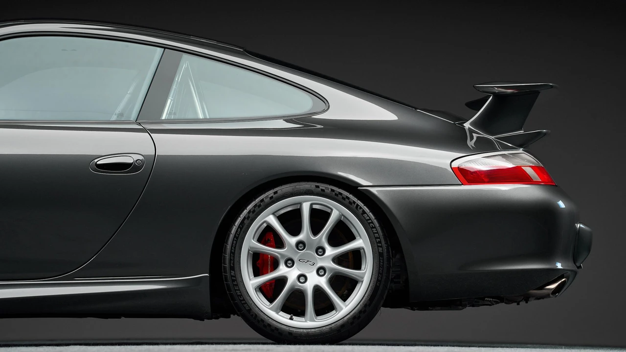 2004 Porsche 996 GT3 - Image 14 of 31