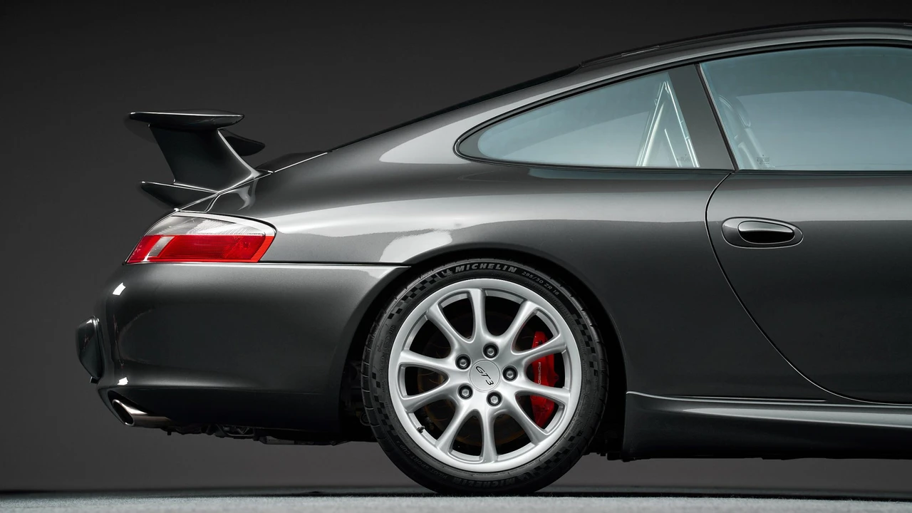 2004 Porsche 996 GT3 - Image 15 of 31