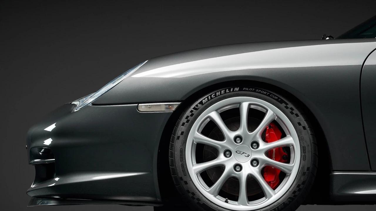 2004 Porsche 996 GT3 - Image 18 of 31