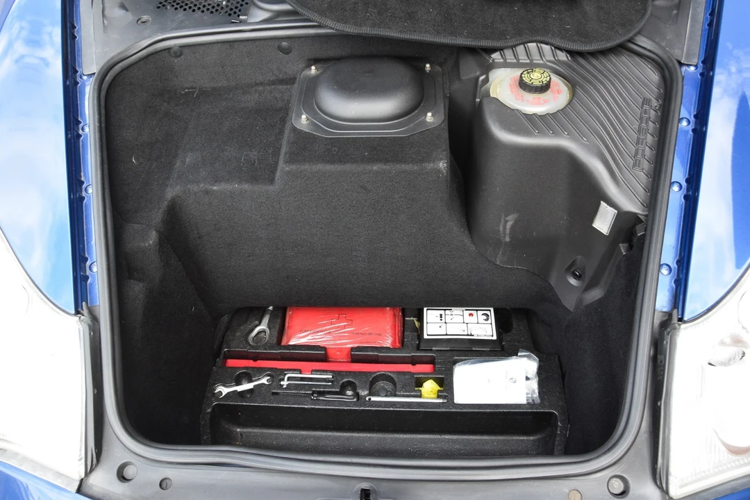 2004 Porsche 996 GT3 - Image 17 of 31