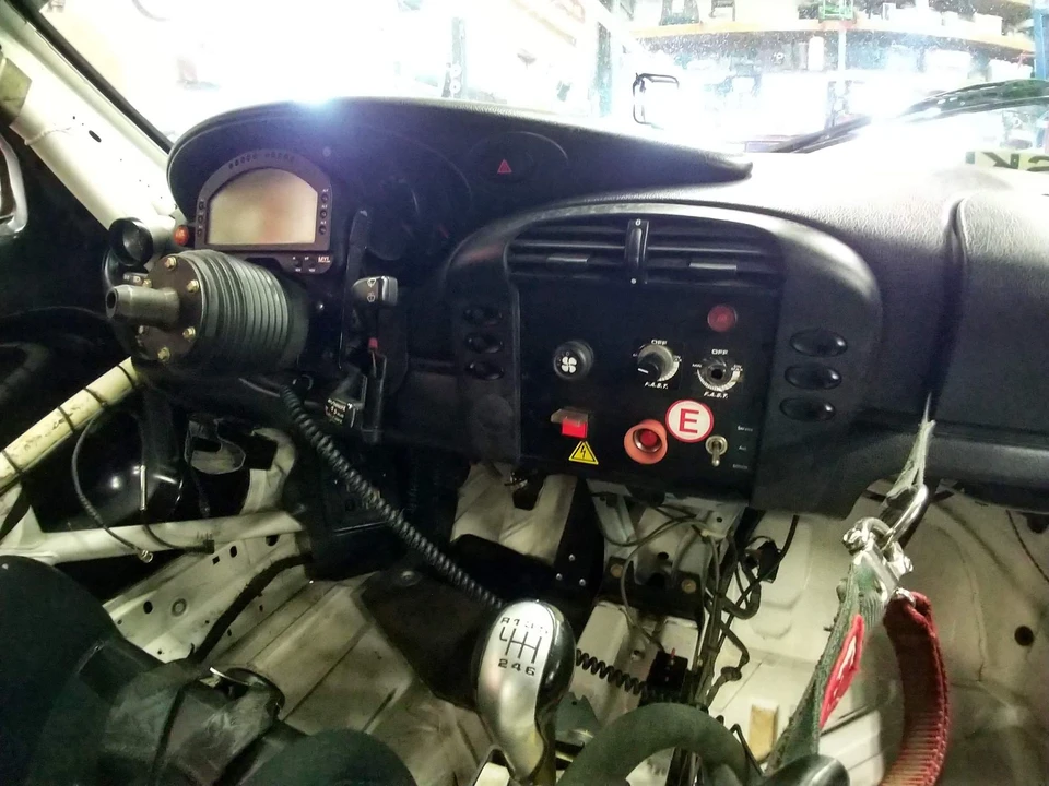 2004 Porsche 996 GT3 - Image 14 of 31