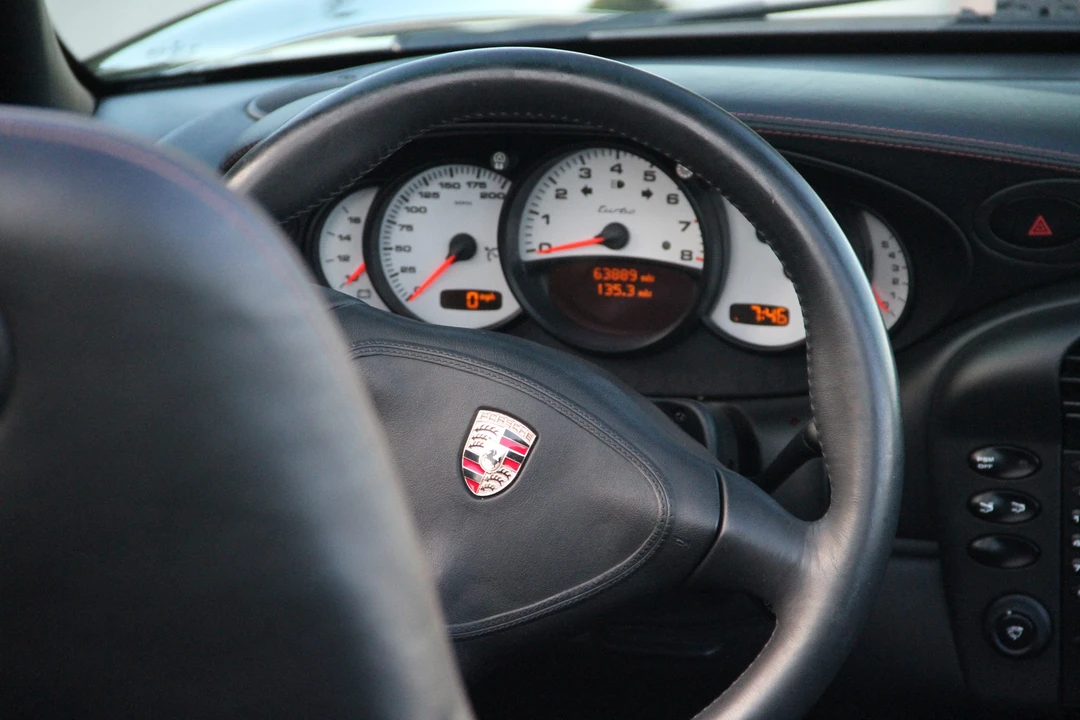 2004 Porsche 996 Turbo - Image 23 of 31