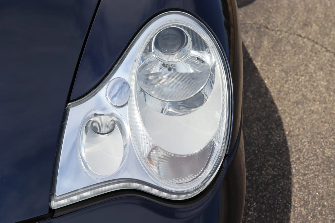 2004 Porsche 996 Turbo - Image 16 of 31