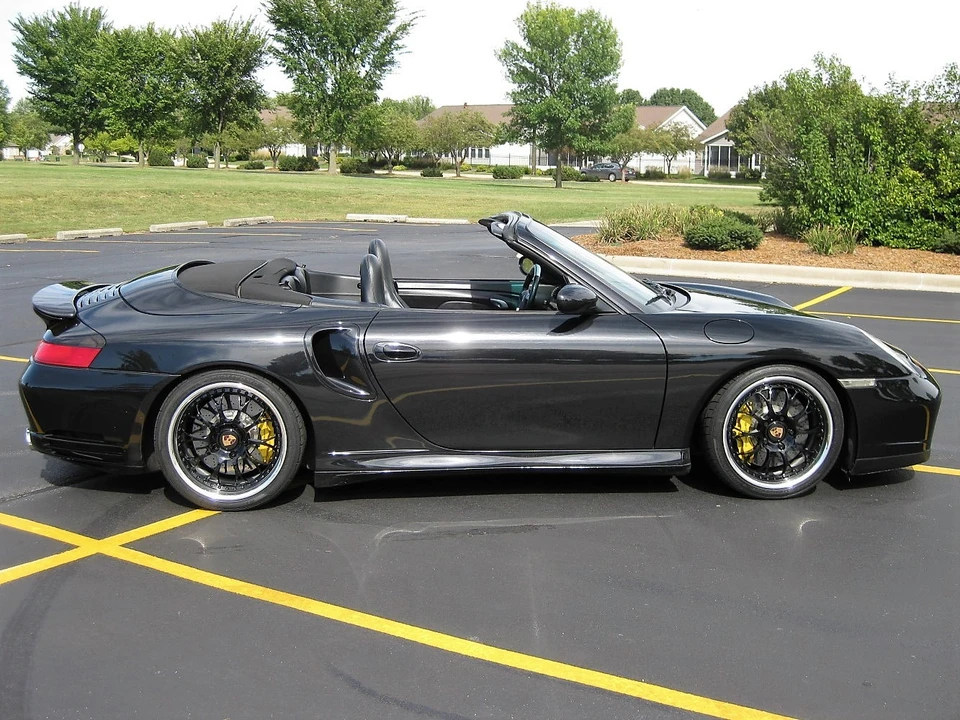 2004 Porsche 996 Turbo - Image 8 of 31