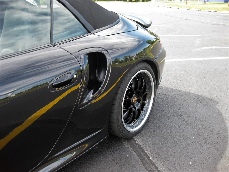 2004 Porsche 996 Turbo - Image 16 of 31