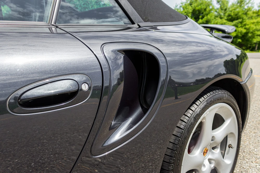 2004 Porsche 996 Turbo - Image 25 of 31